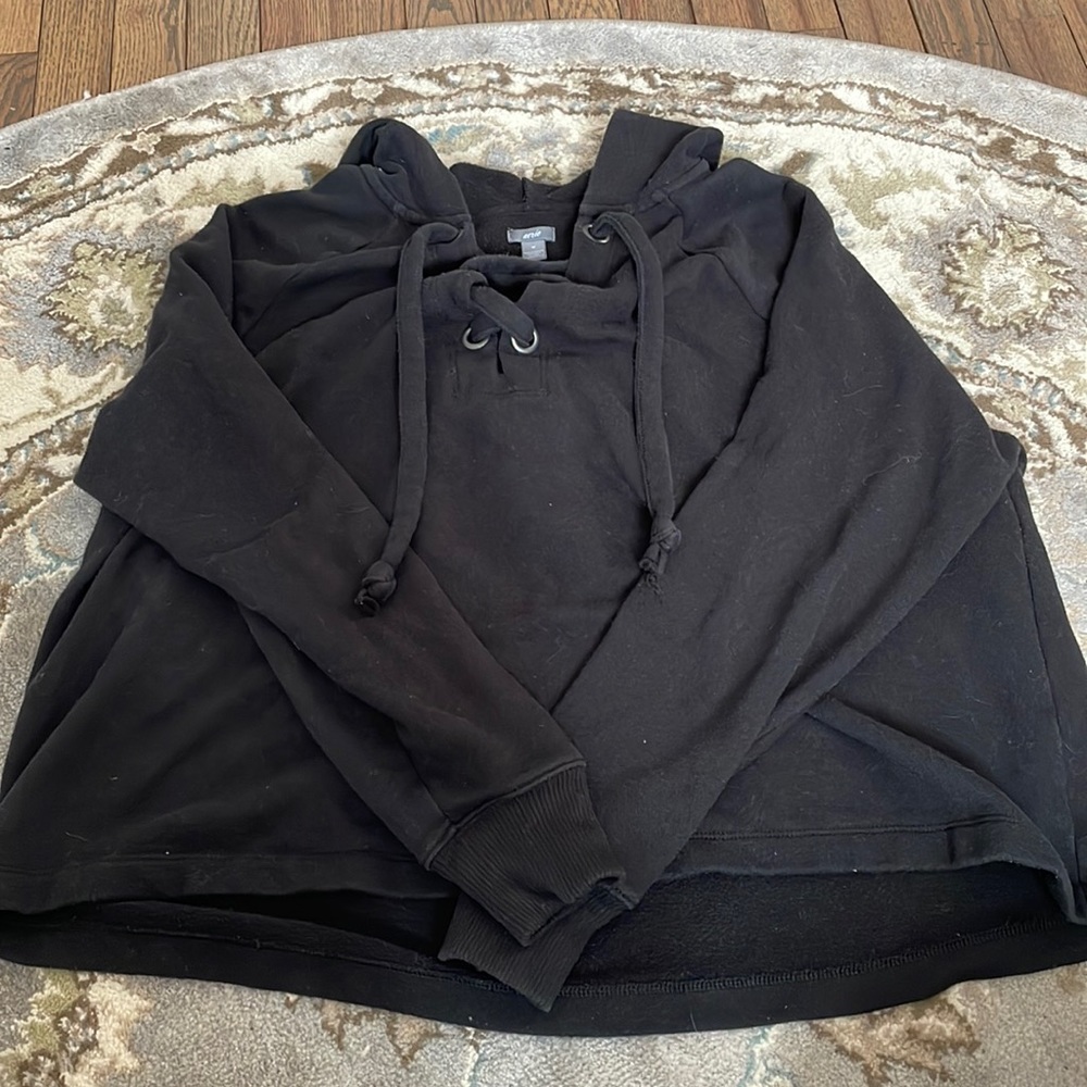 Aerie size medium hoodie with cross tie strings